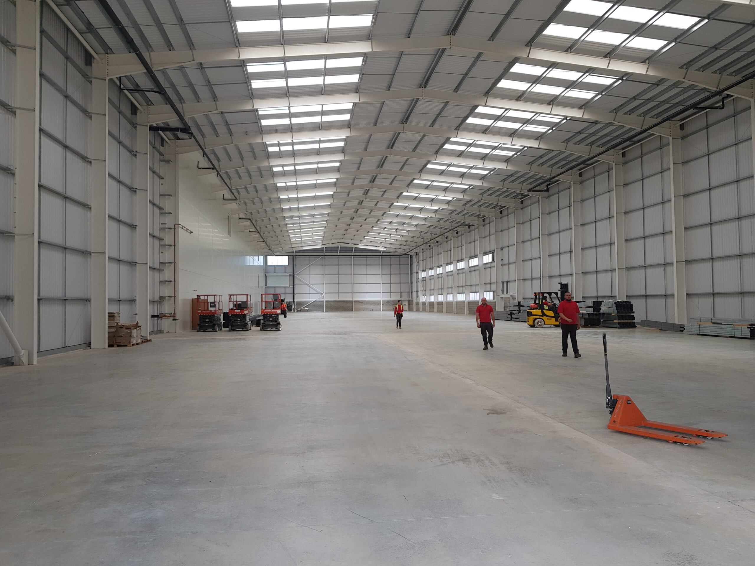 Empty SBD Unit Image of the empty SBD unit before Bradfields began work on the site